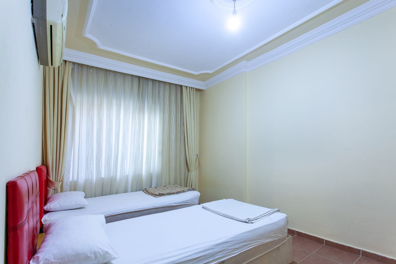 Sevgi Tatil Sitesinde Eşyalı 2+1 |Denize 450m |Havuz |Fitness - Gallery View 4